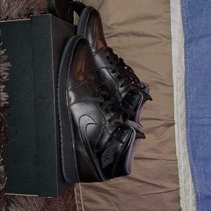 Air Jordan 1 Mid’s